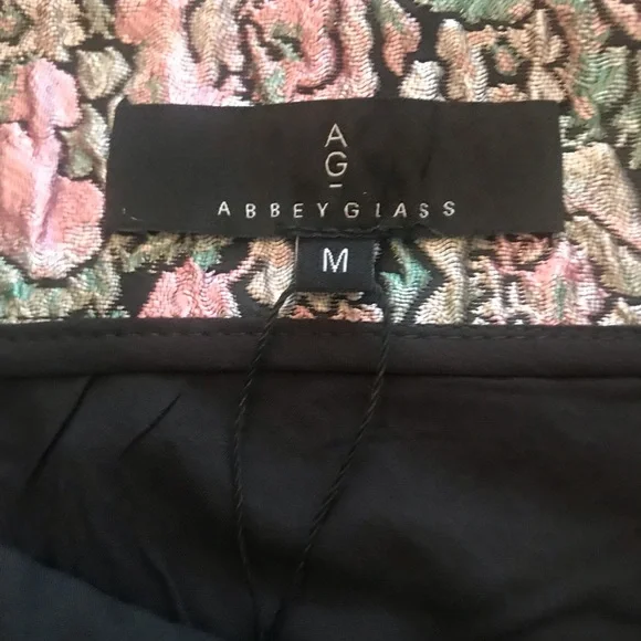 NWT Abbey Glass Jessica Brocade Short Skirt Medium - Picture 4 of 9